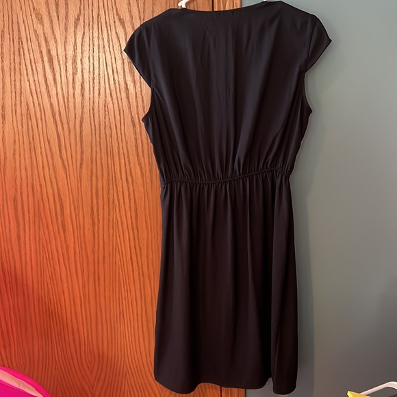 H&M Little Black Dress Size 8 Gold Zipper V-neck Pleats Defined Waist Party Goth - Picture 5 of 7